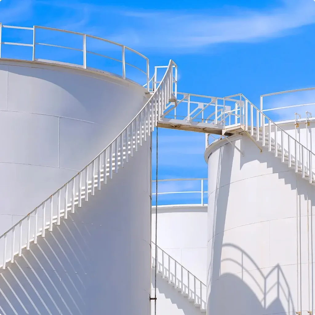 Storage tank external